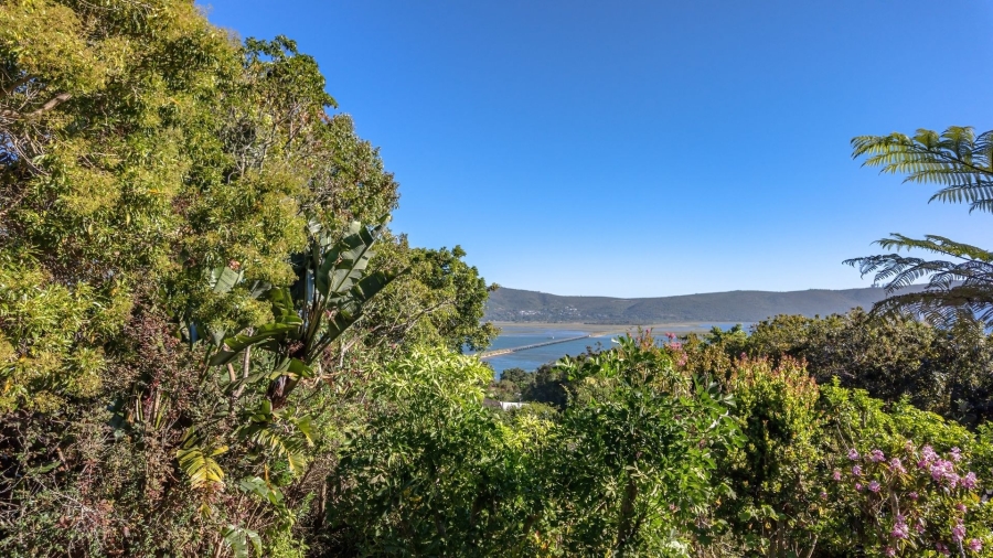 7 Bedroom Property for Sale in Paradise Western Cape
